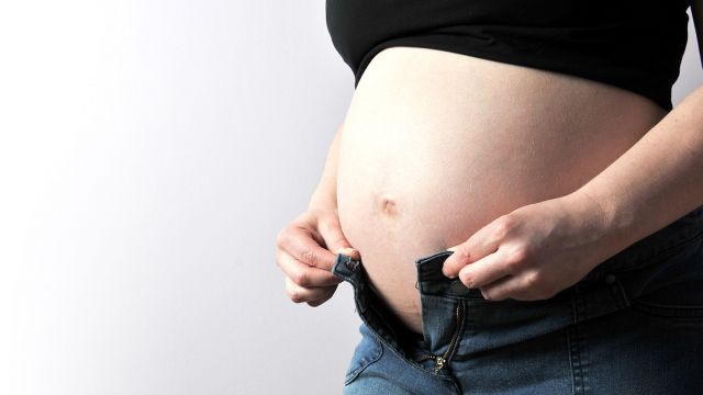 Comment mettre un bandeau de grossesse : nos conseils !