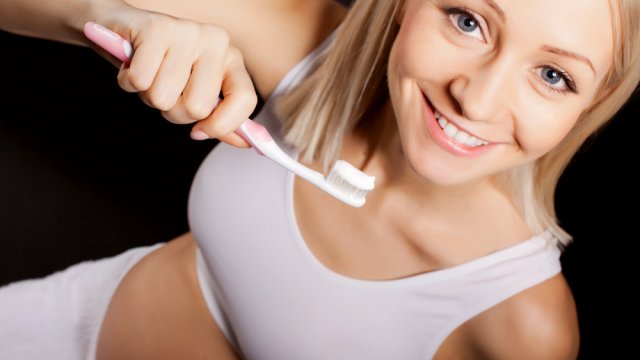 Le soin des dents de la future mère