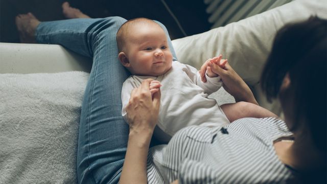 Activites A Faire Avec Bebe De La Naissance A 4 Mois